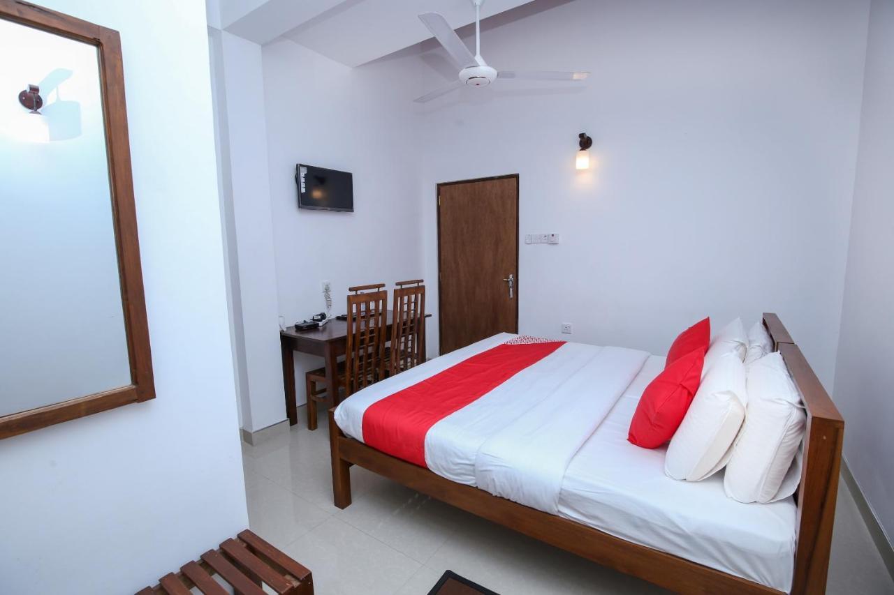 Oyo 438 Sarala Residence Hotel Κάντι Εξωτερικό φωτογραφία