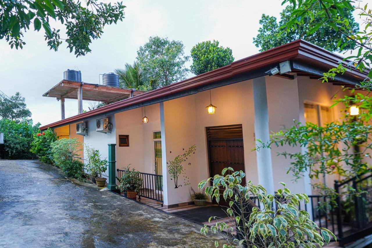Oyo 438 Sarala Residence Hotel Κάντι Εξωτερικό φωτογραφία